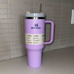 STANLEY THE QUENCHER H2.0 FLOWSTATE™ TUMBLER | 40 OZ IN PURPLE